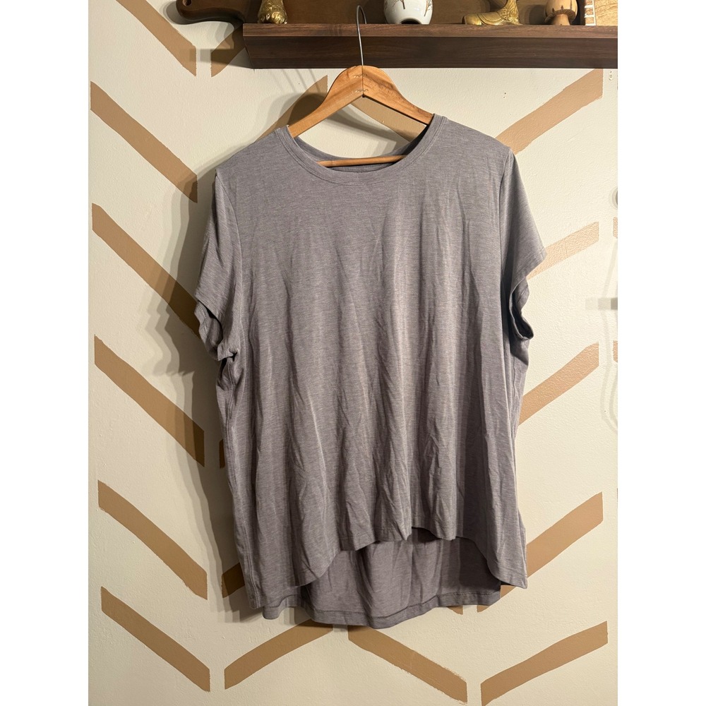 Athleta With Ease Tee Women Size M Grey High Low Pleat Back Short Sleeve T-Shirt